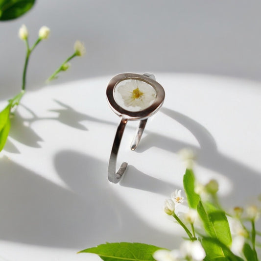 Drupt Ring GeoS Limonium 'diamond wit' Zilver