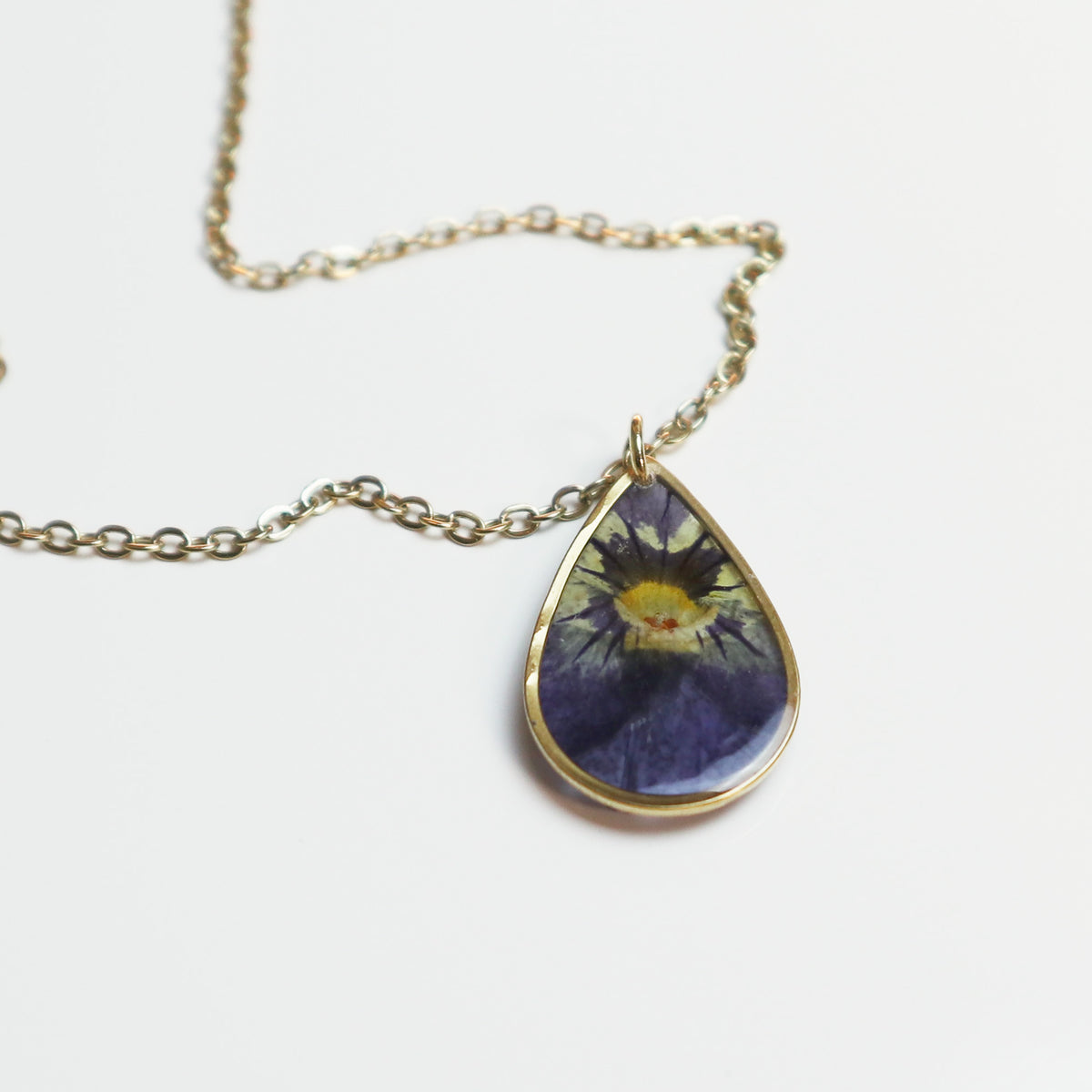 Hanger Drop – Viooltje – Goud