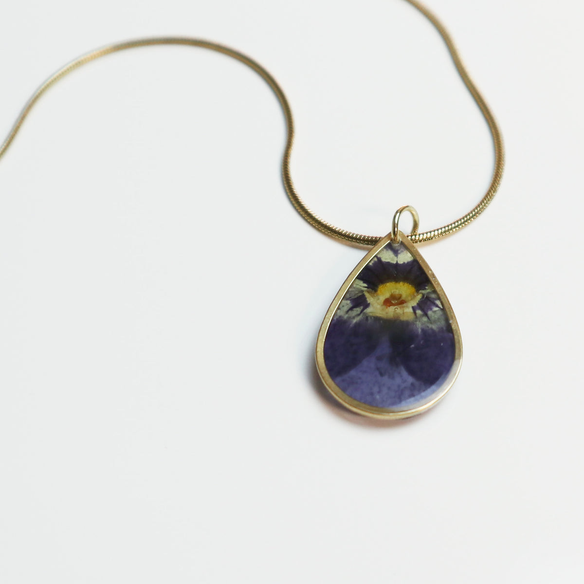 Hanger Drop – Viooltje – Goud