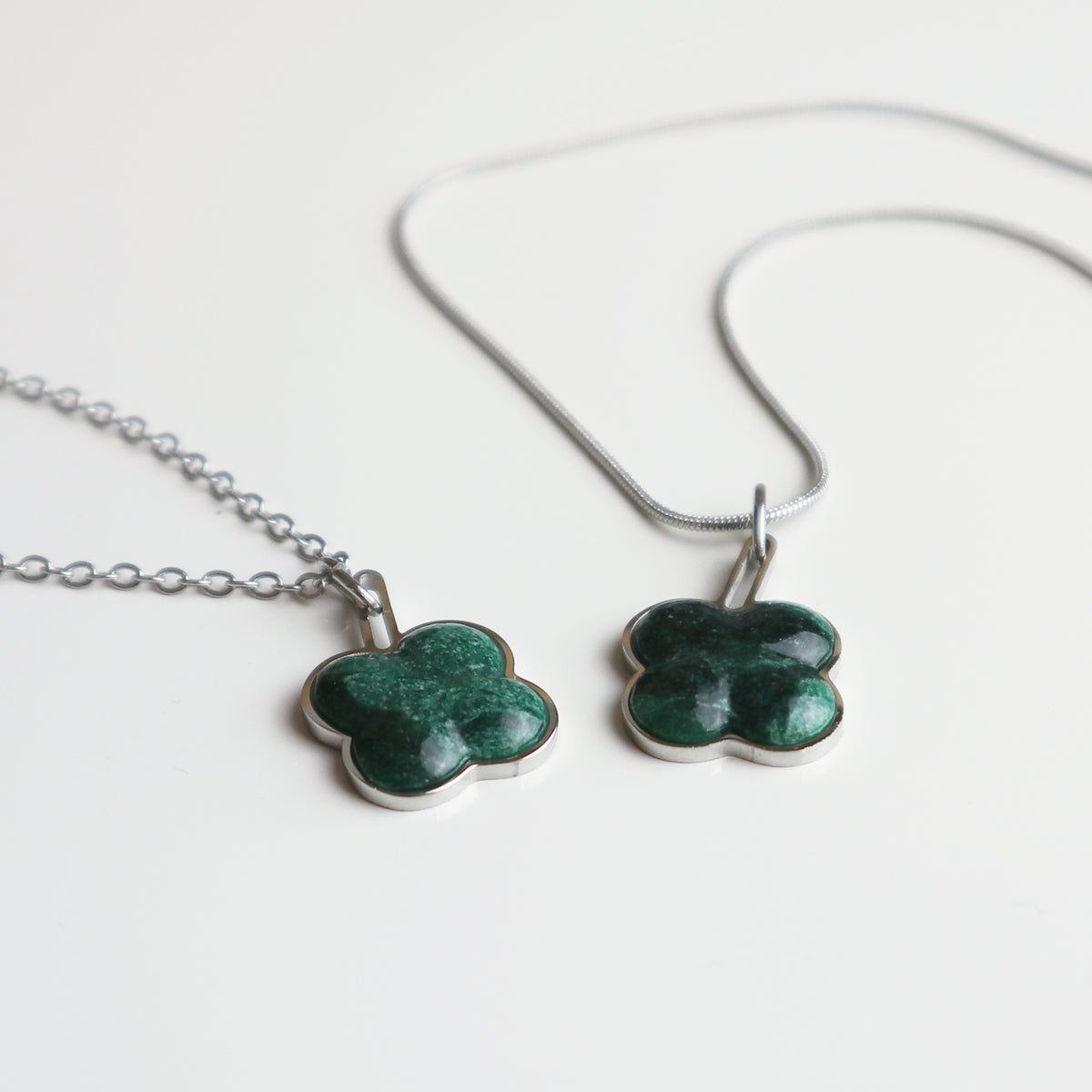 Hanger – Groene Jade - Klaver - Zilver