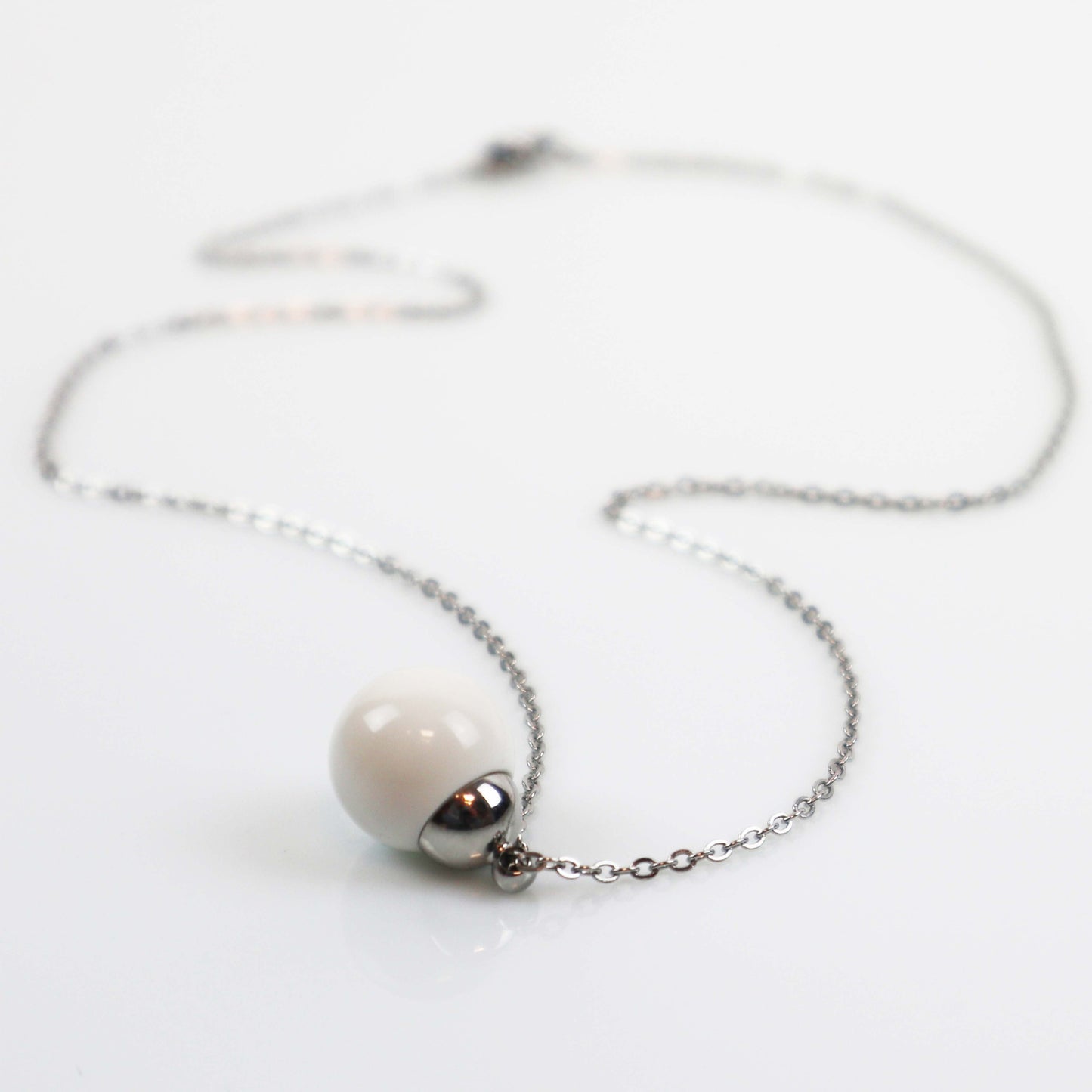 Drupt Hanger Pure White