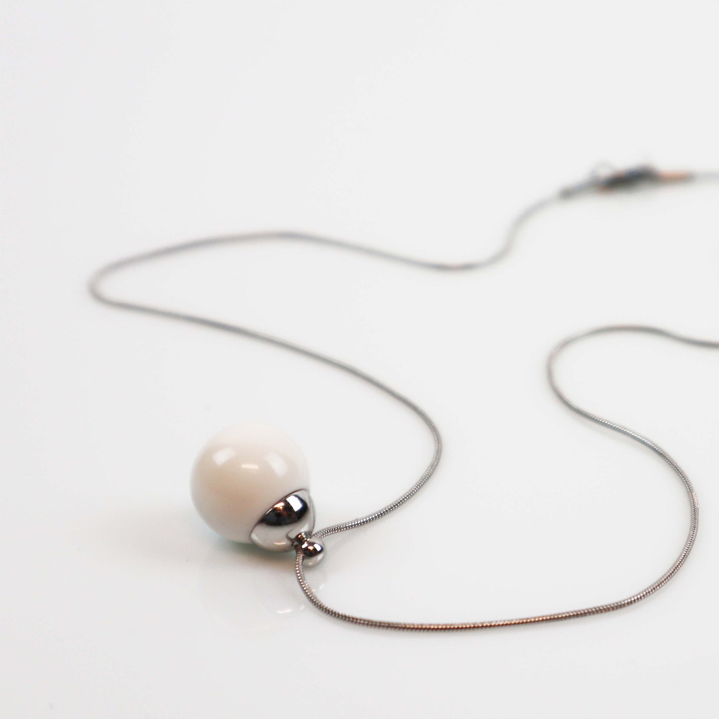 Drupt Hanger Pure White