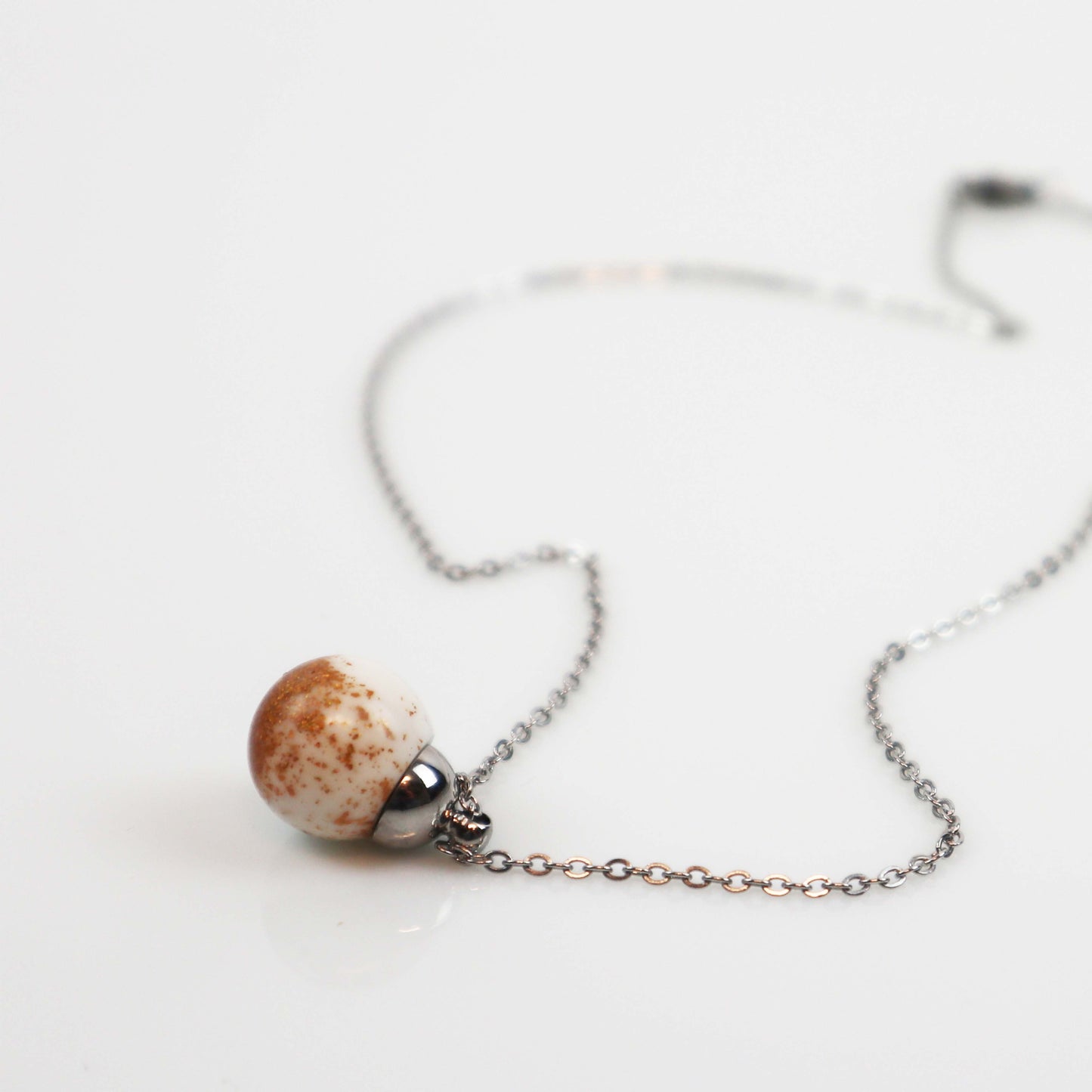 Drupt Hanger Snufje Goud Wit