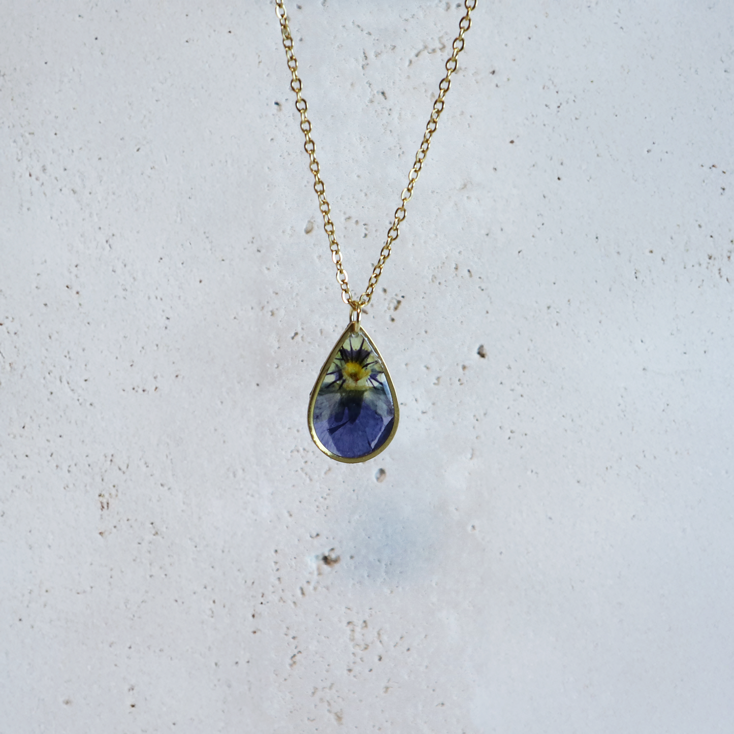 Hanger Drop – Viooltje – Goud