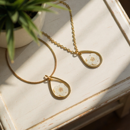 Hanger Drop – Plum Bloesem – Wit – Goud