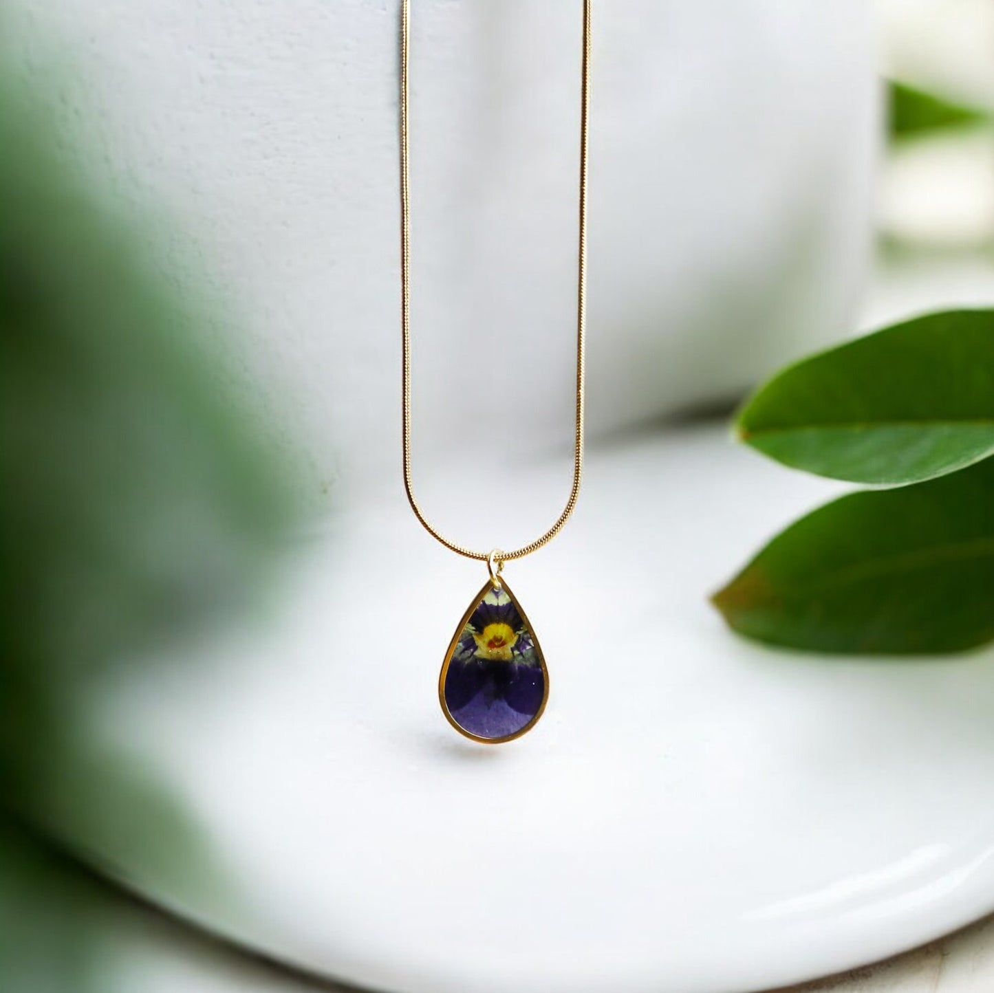 Hanger Drop – Viooltje – Goud