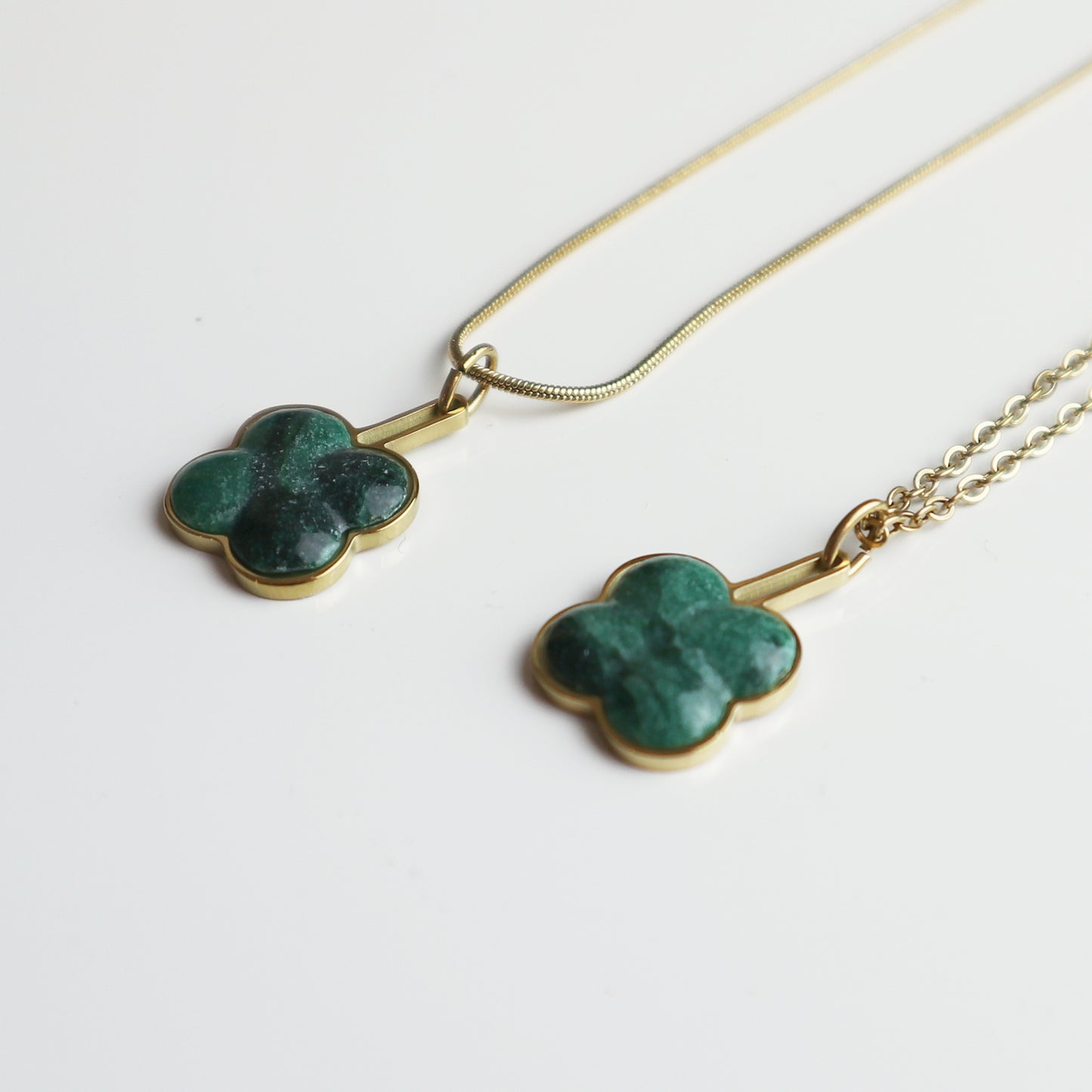 Hanger – Groene Jade - Klaver - Goud