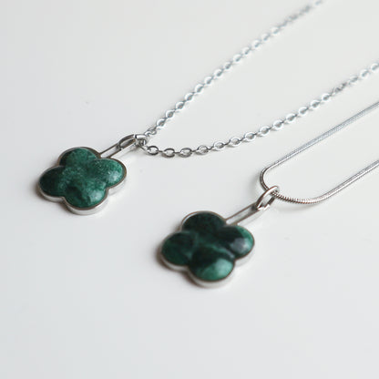 Hanger – Groene Jade - Klaver - Zilver