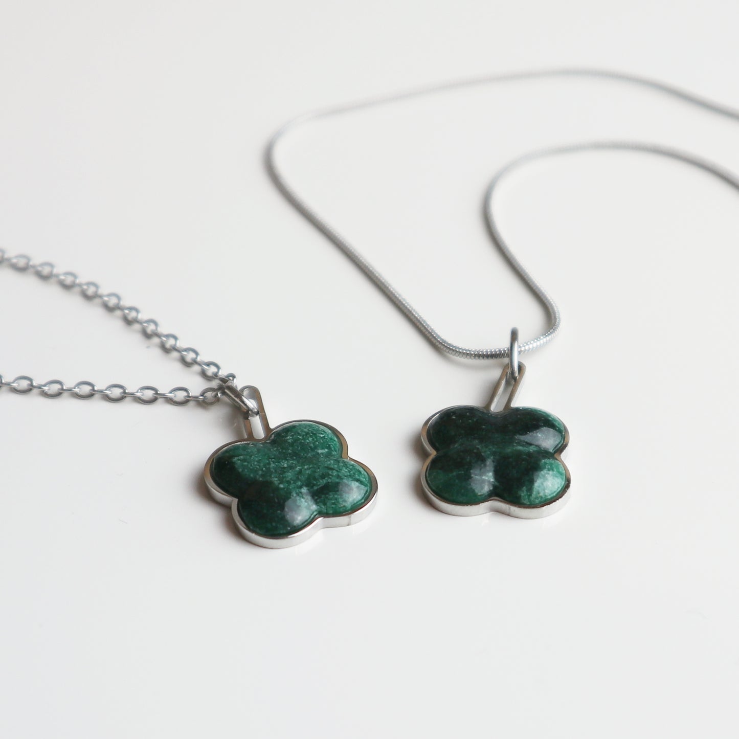 Hanger – Groene Jade - Klaver - Zilver