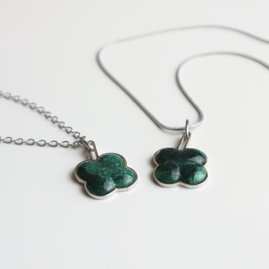 Hanger – Groene Jade - Klaver - Zilver