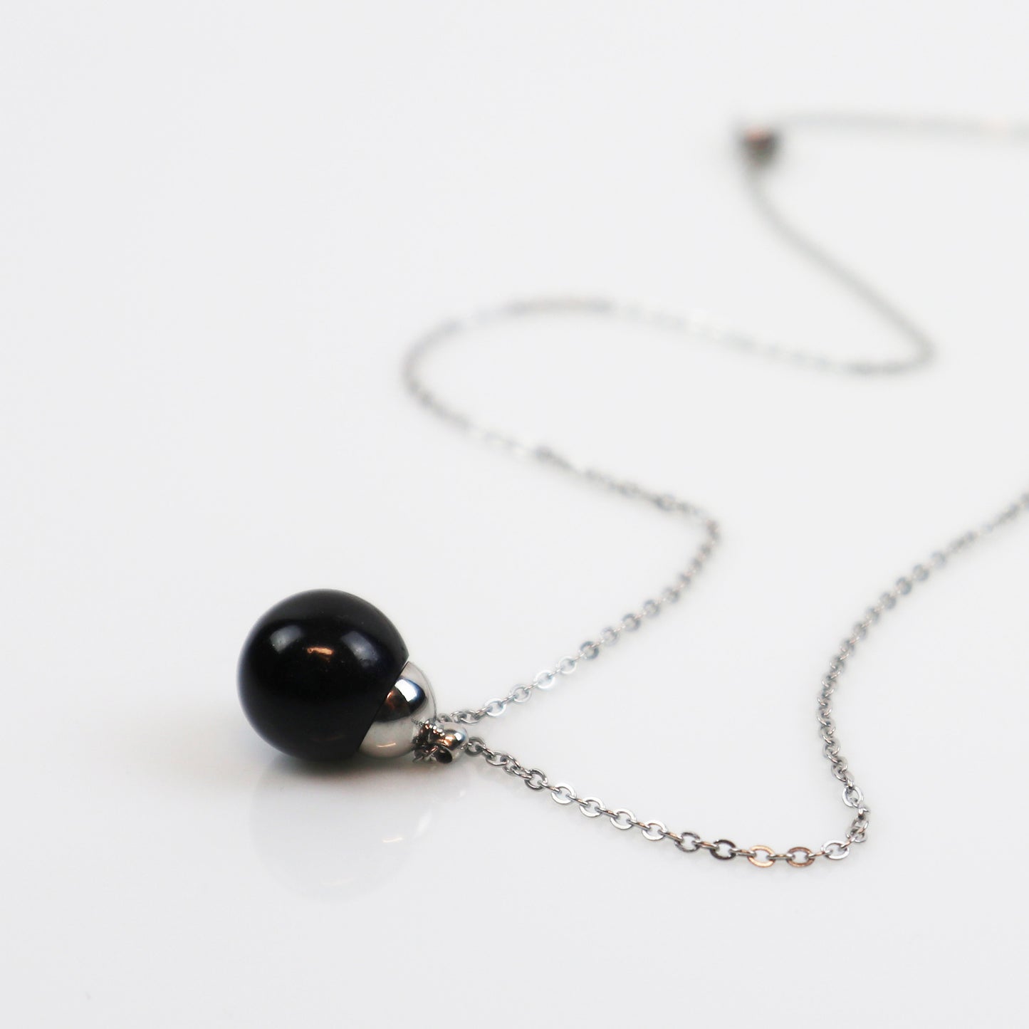 Tropfenanhänger Schwarze Perle