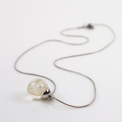 Drupt Leaf White