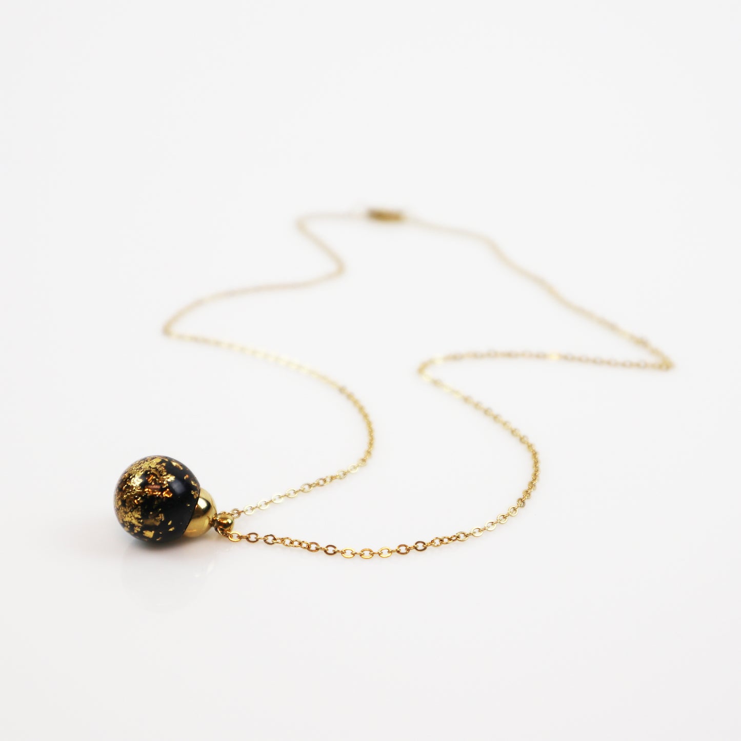 Drip Pendant Pinch of Gold Black