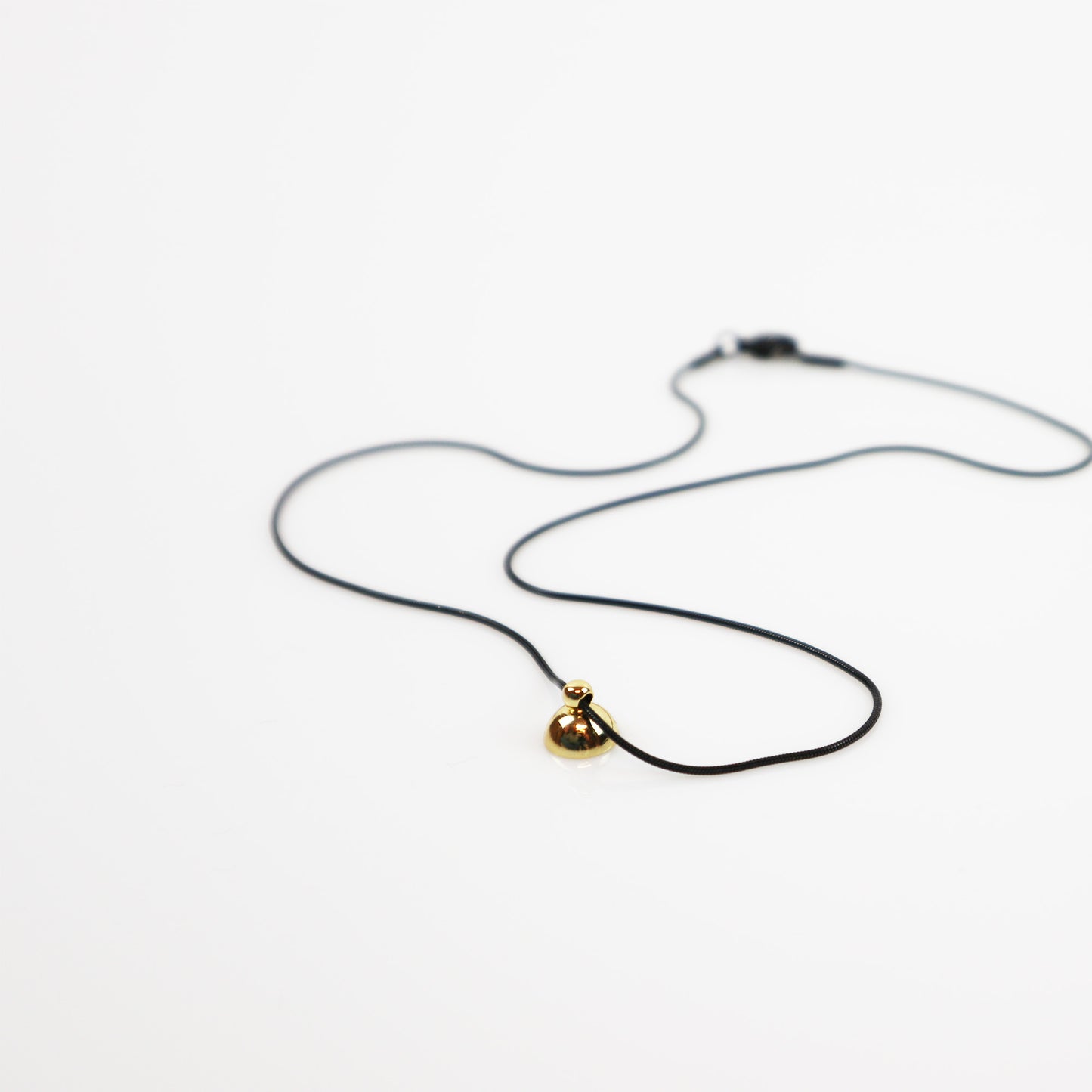 Drupt Zwarte Slangenketting - Gouden Connector