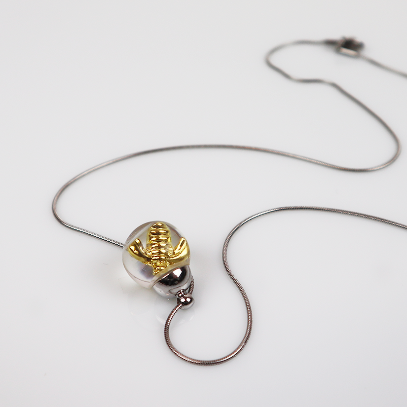 Drops Pendant Golden Bee