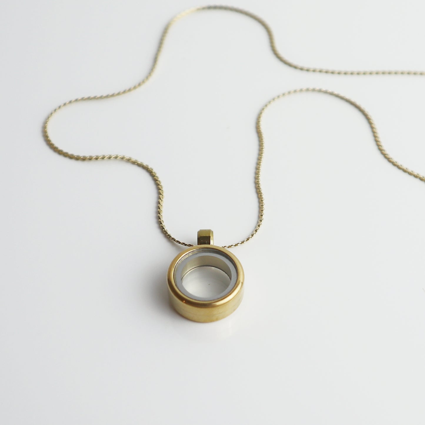 Hanger – Koester - Goud