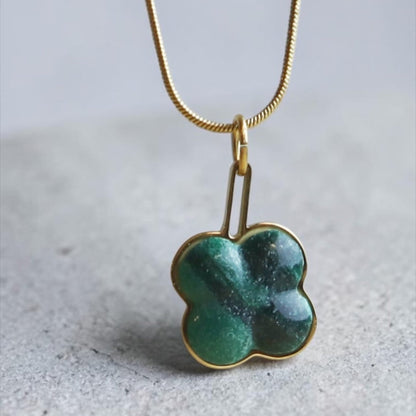 Hanger – Groene Jade - Klaver - Goud