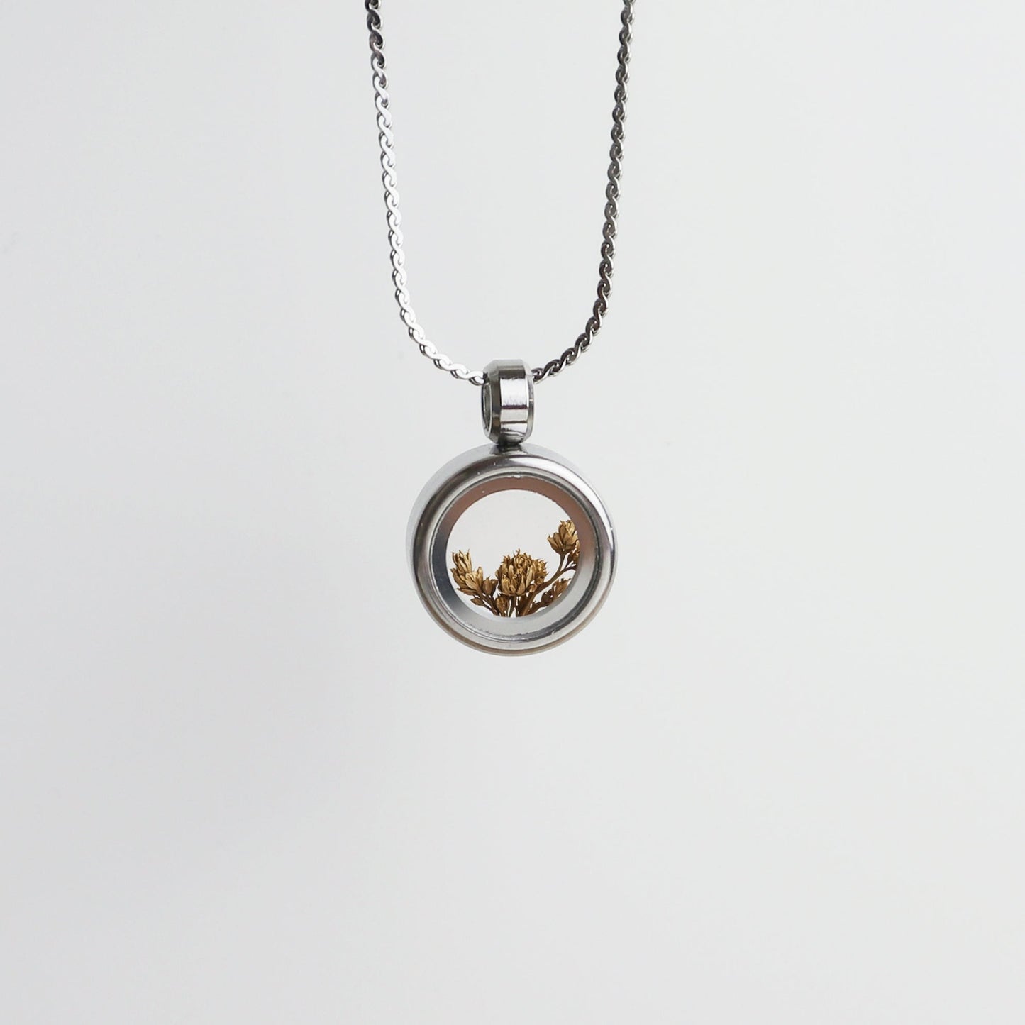 Drupt Koester zilveren hanger met gedroogde bloemen aan een ketting voor persoonlijke herinneringen